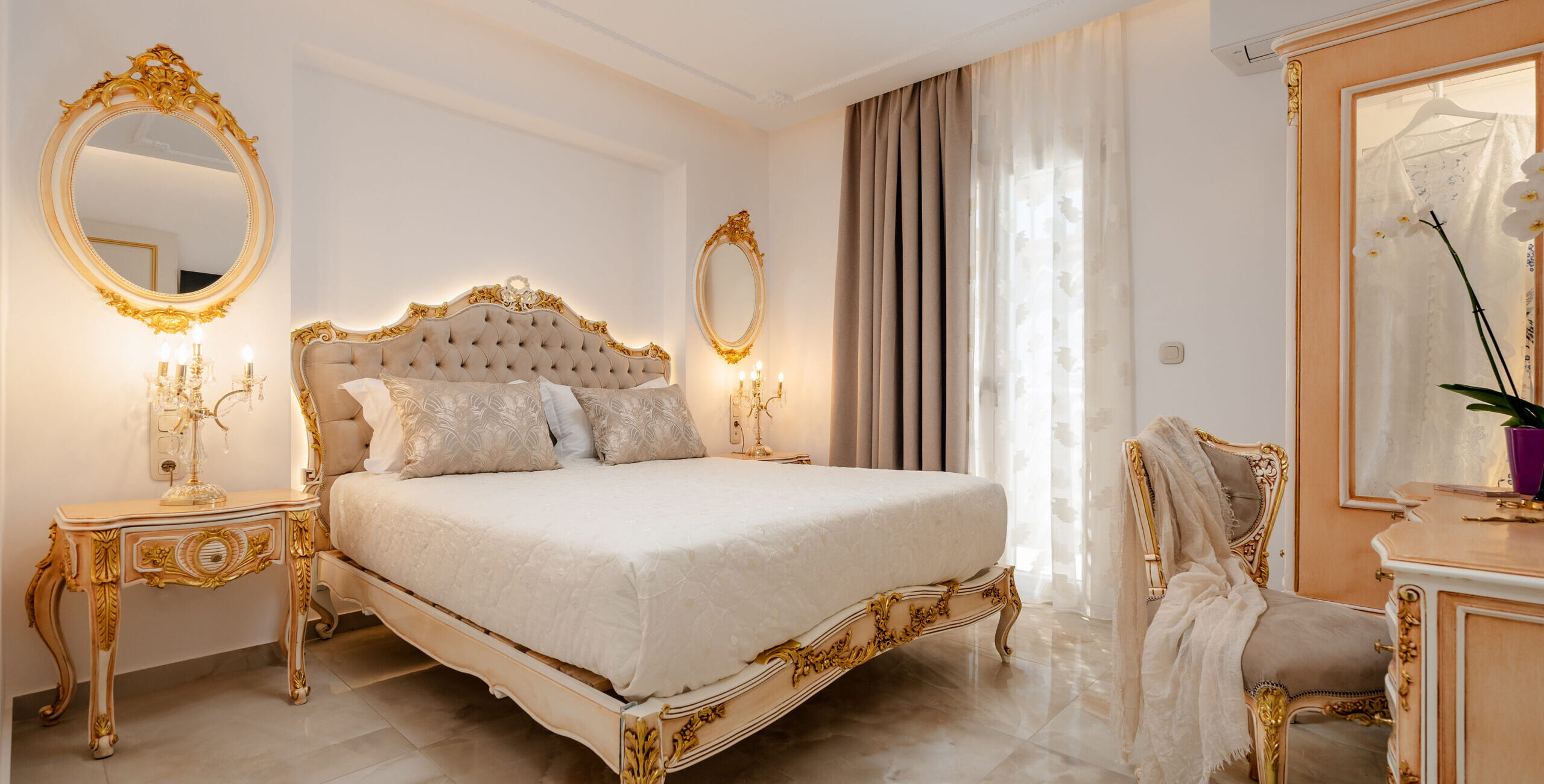 Aristocratic_interior-22