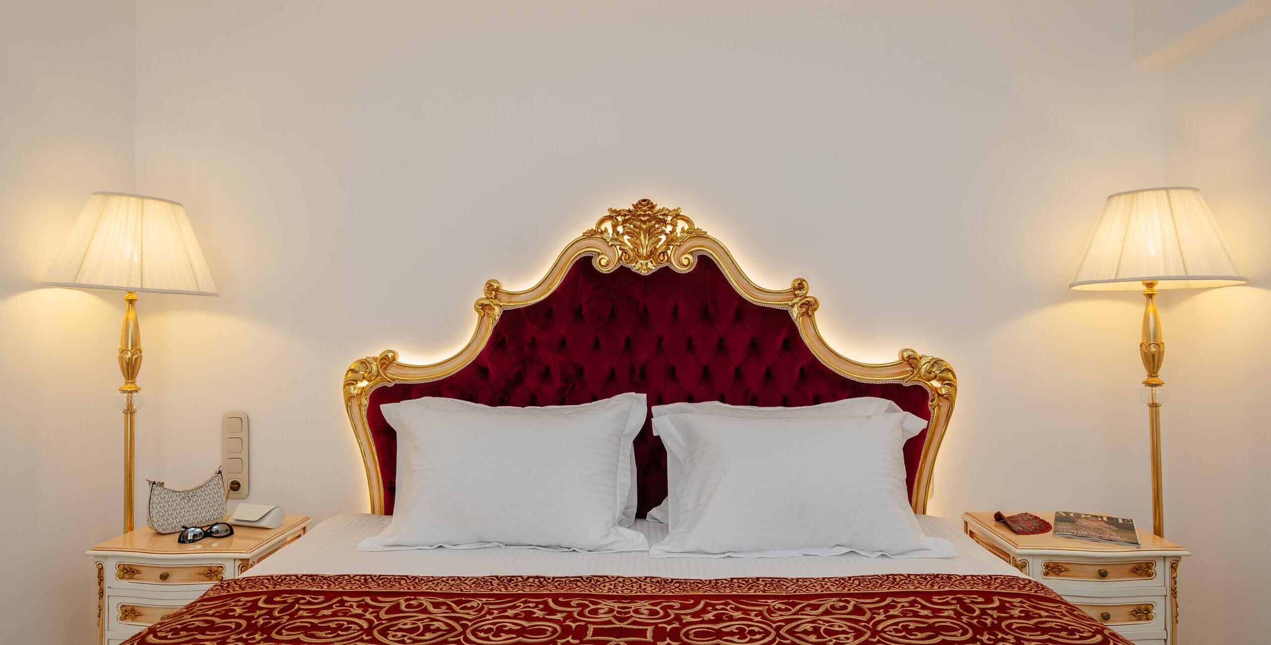 Aristocratic_interior-31