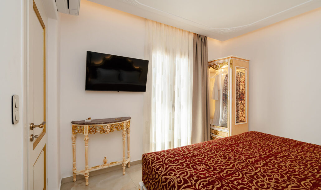 Aristocratic_interior-32